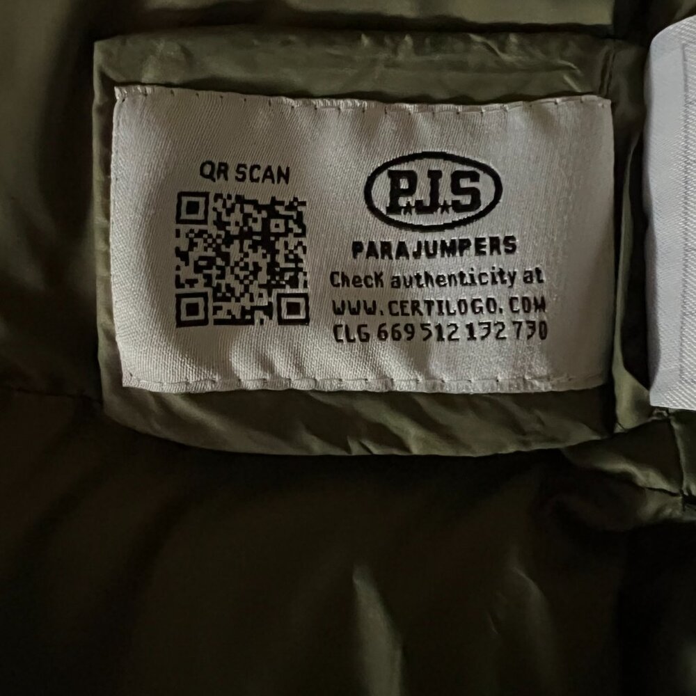 Parajumpers "Leah" Sheen Down Jacket | Black | Size S | Extra-Long | 740 Fill - Picture 6 of 14